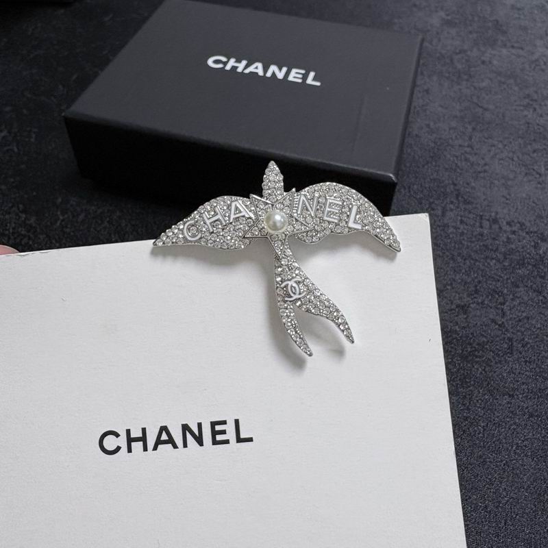 Chanel Brooch 07yxs47